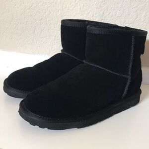 Ausland Black Suede Sherpa Lined Shorts Boots